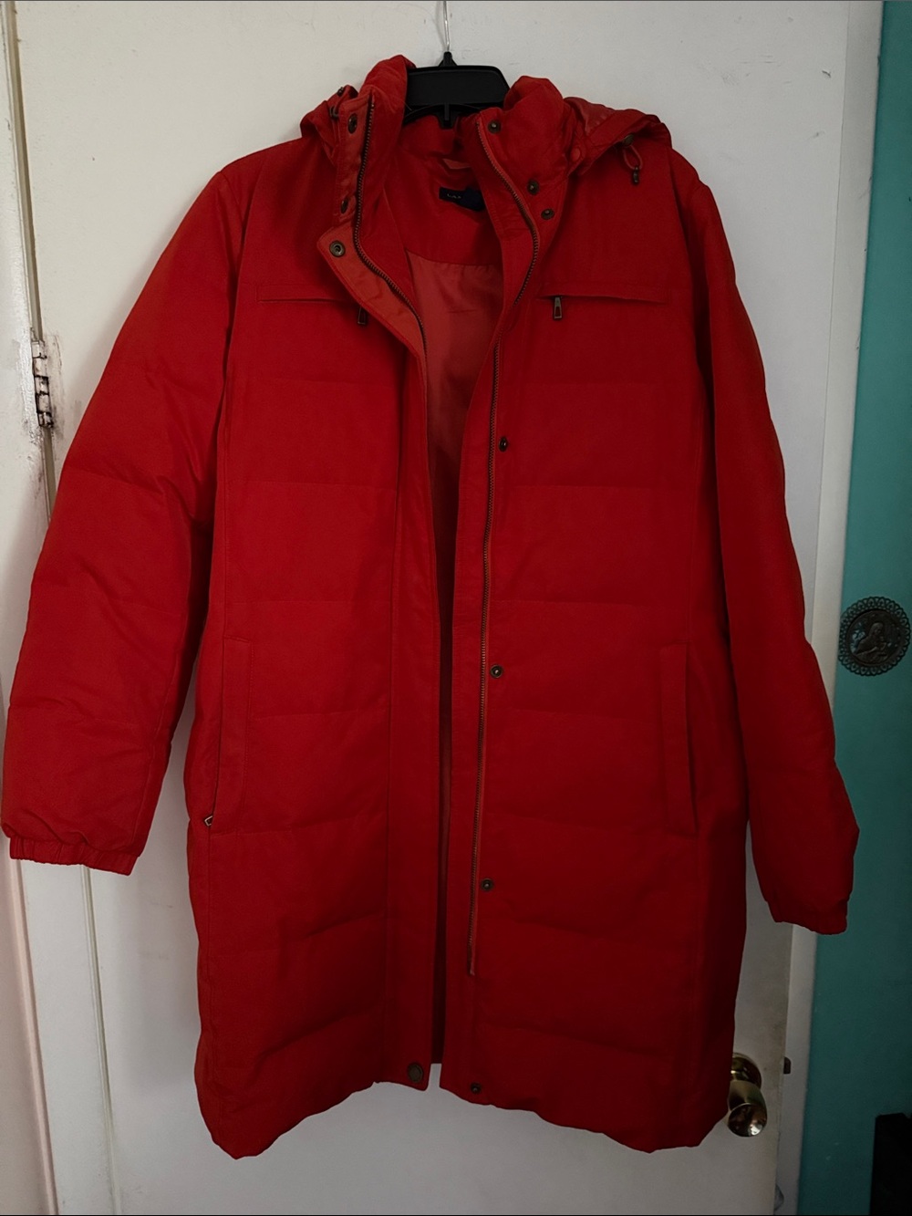 Women’s size MEDIUM (10-12) Lands' End Bright Red Hooded Puffer Coat
